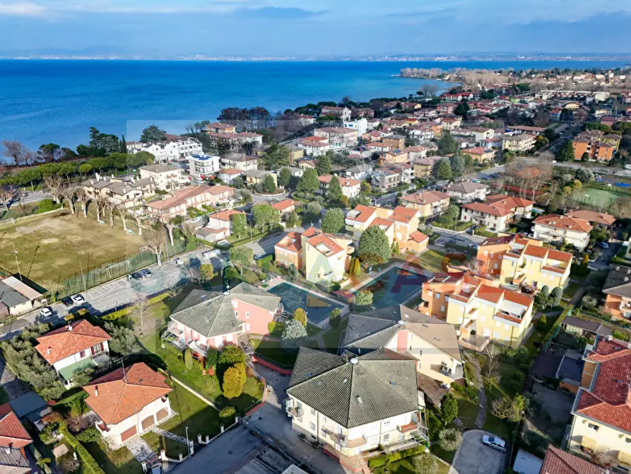Immagine 2 di Appartamento in vendita  in Via Lamarmora a Sirmione