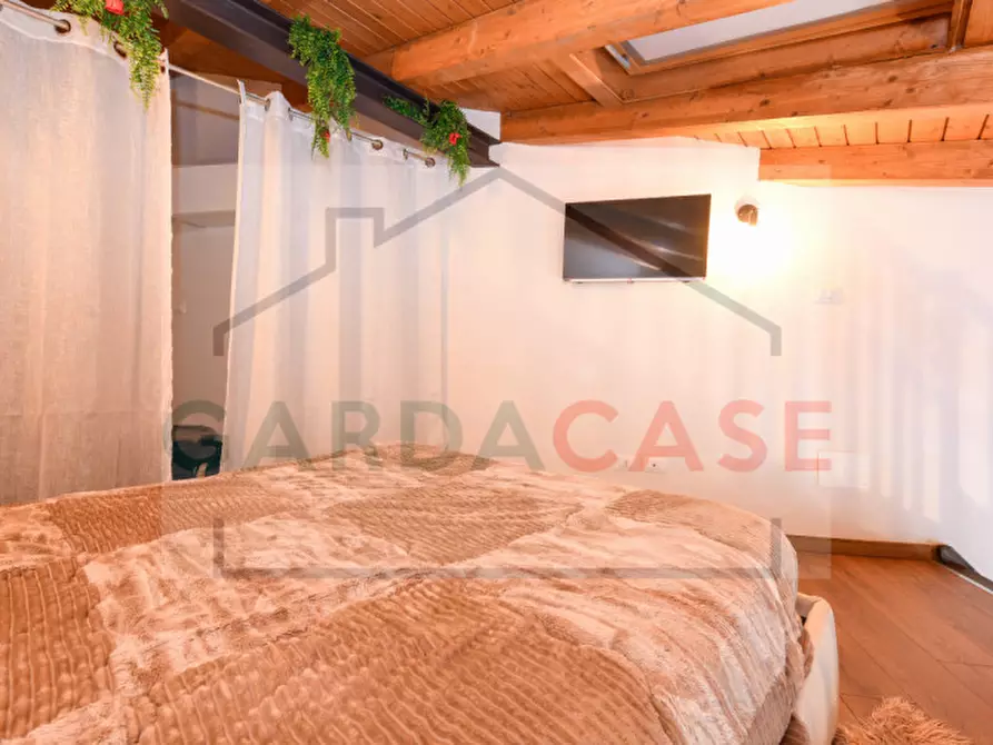 Immagine 13 di Appartamento in vendita  in Via Lamarmora a Sirmione