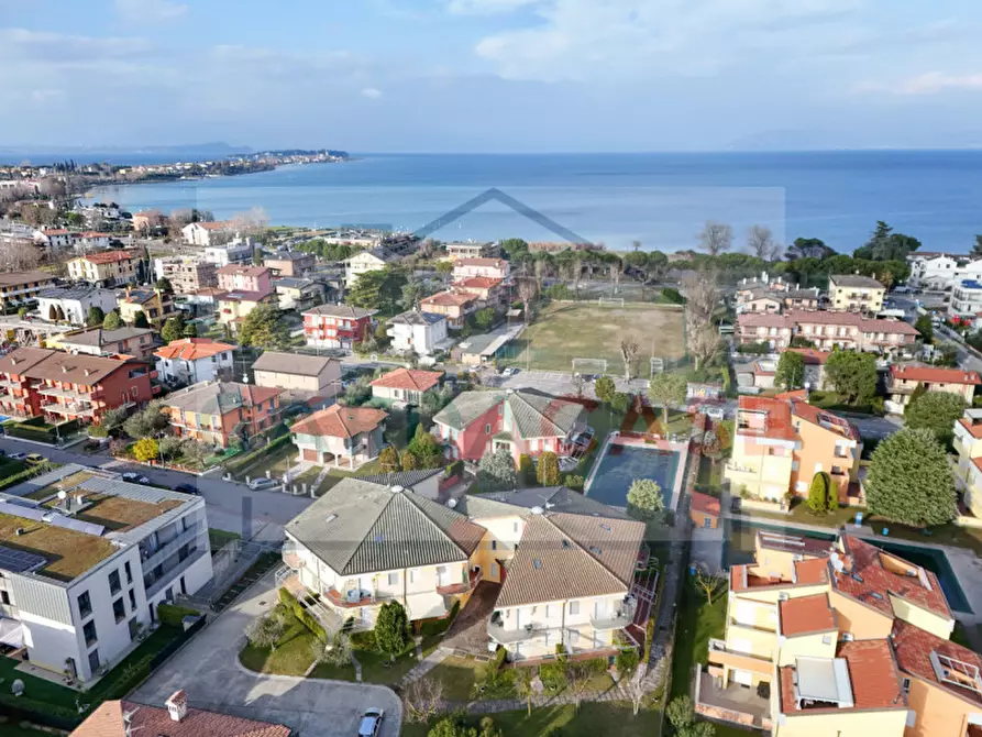Immagine 16 di Appartamento in vendita  in Via Lamarmora a Sirmione