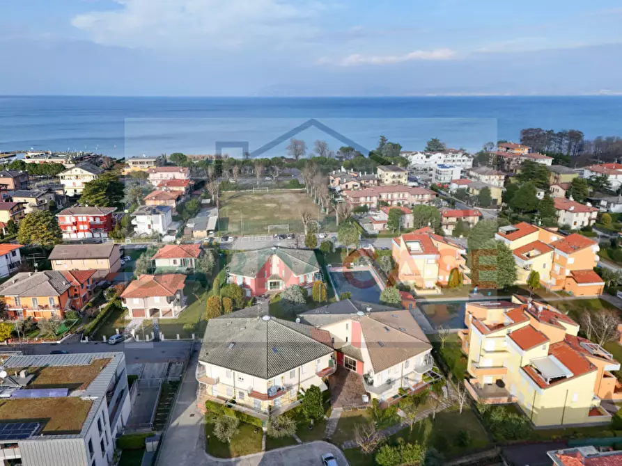 Immagine 18 di Appartamento in vendita  in Via Lamarmora a Sirmione