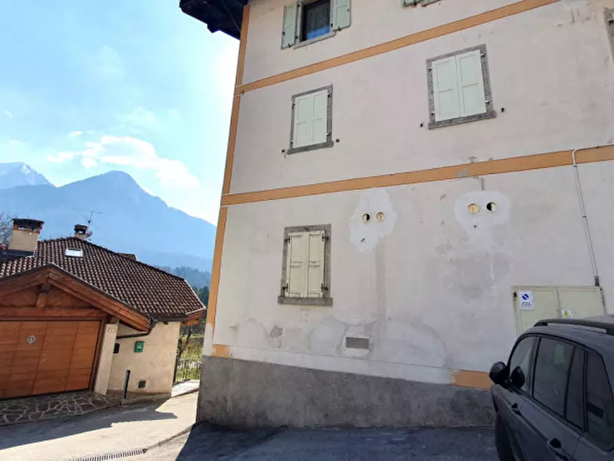 Immagine 7 di Negozio in vendita  in Via Filippo Serafini a Tre Ville