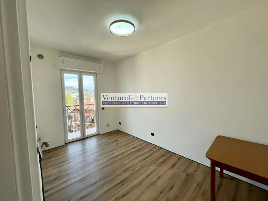 Immagine 3 di Appartamento in vendita  in Viale Henry Dunant a Castiglione Delle Stiviere