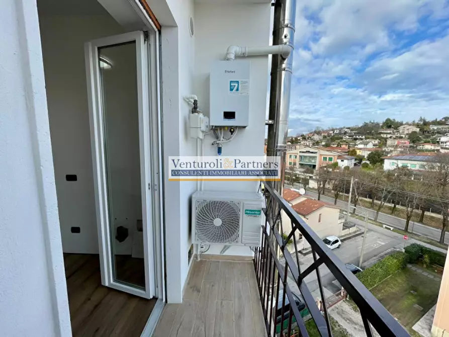 Immagine 11 di Appartamento in vendita  in Viale Henry Dunant a Castiglione Delle Stiviere