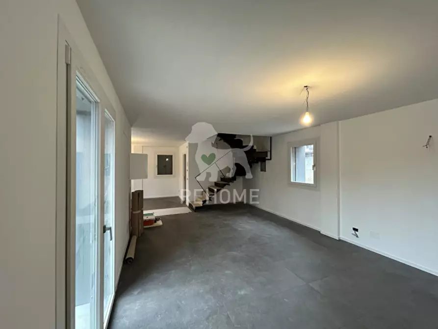 Immagine 4 di Villa in vendita  in Via Guglielmo Delser, 34 a Martignacco