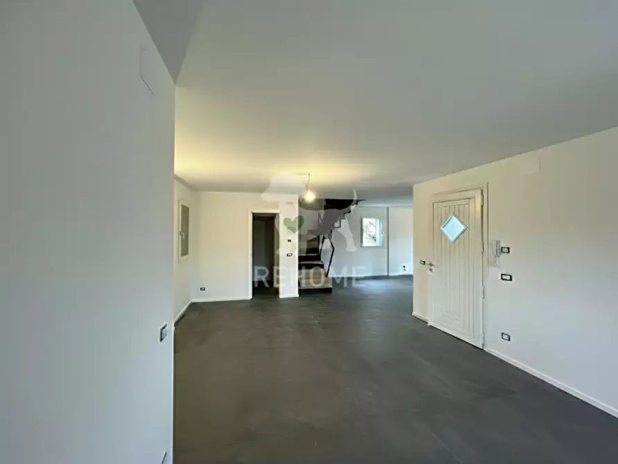 Immagine 6 di Villa in vendita  in Via Guglielmo Delser, 34 a Martignacco