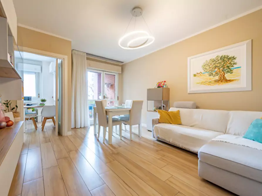 Immagine 1 di Appartamento in vendita  in Viale della Grande Muraglia 154 a Roma