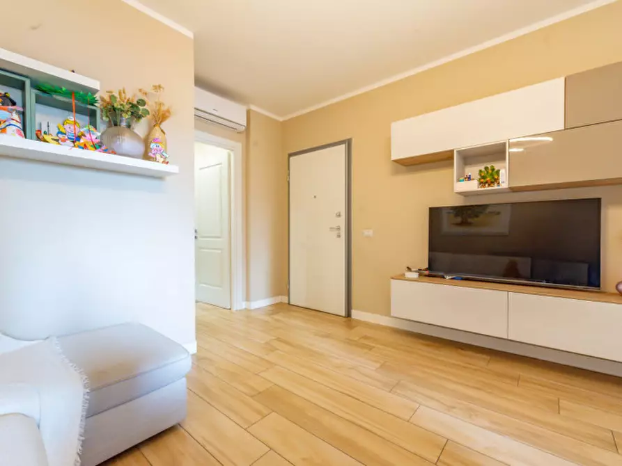 Immagine 5 di Appartamento in vendita  in Viale della Grande Muraglia 154 a Roma