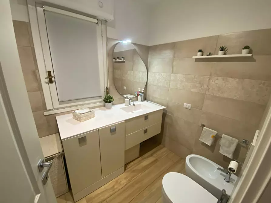 Immagine 13 di Appartamento in vendita  in Viale della Grande Muraglia 154 a Roma