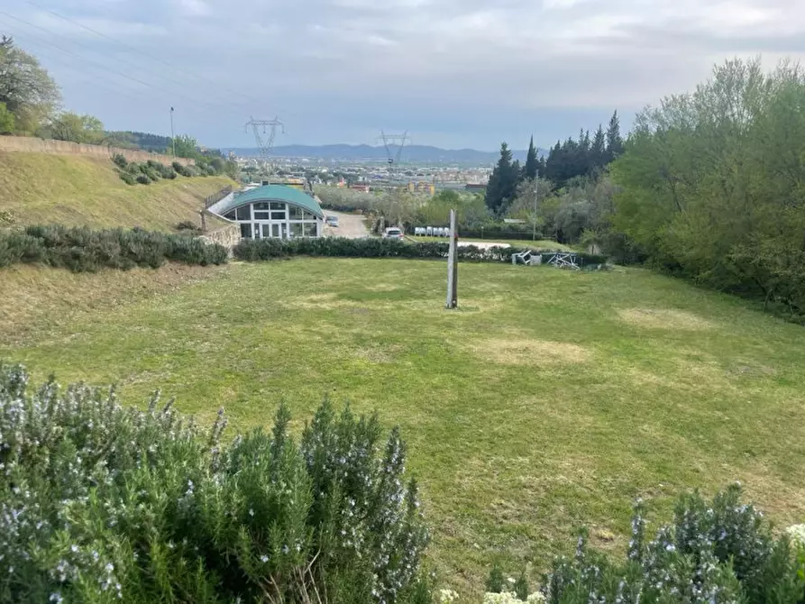 Immagine 4 di Attività commerciale in vendita  in VIA DEL COLLE a Calenzano