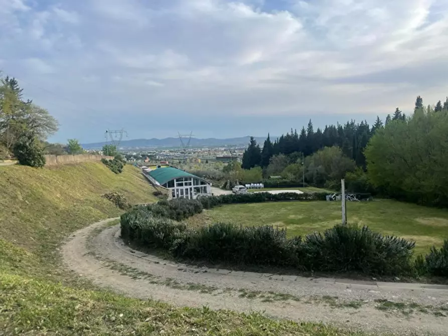 Immagine 16 di Attività commerciale in vendita  in VIA DEL COLLE a Calenzano
