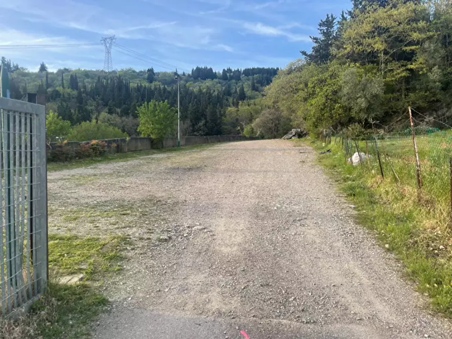 Immagine 18 di Attività commerciale in vendita  in VIA DEL COLLE a Calenzano