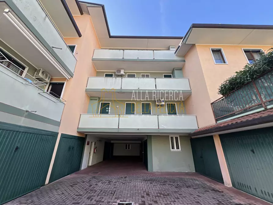 Immagine 13 di Appartamento in vendita  in Via Ca' Masotta 10 a Schio