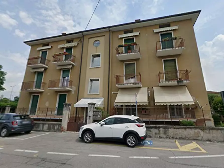 Immagine 1 di Appartamento in vendita  in Piazza Vittorio Veneto 58 a Bussolengo