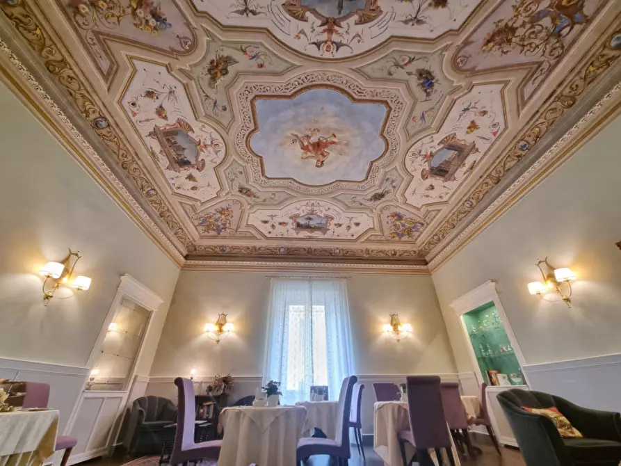 Immagine 10 di Attività commerciale in vendita  in VIALE MATTEOTTI a Firenze