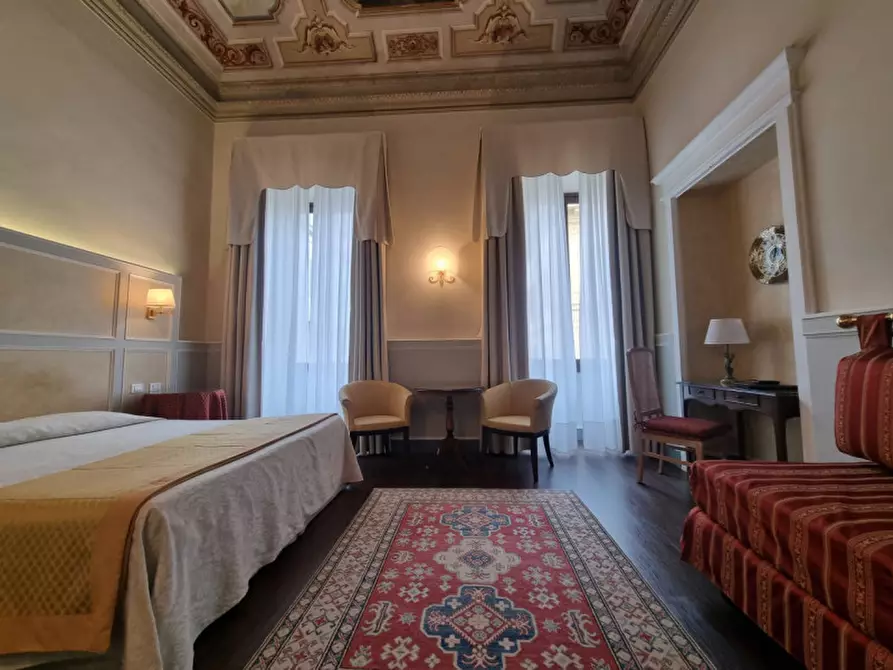 Immagine 18 di Attività commerciale in vendita  in VIALE MATTEOTTI a Firenze