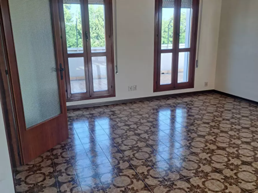 Immagine 8 di Attico in vendita  in Via Riviera del Brenta a Fiesso D'artico