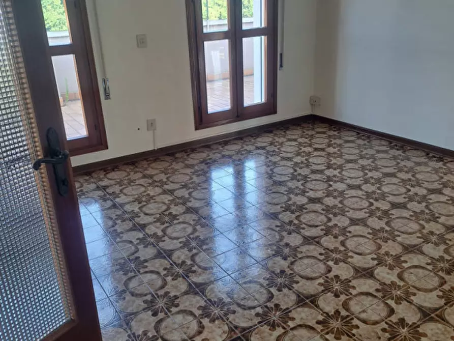 Immagine 10 di Attico in vendita  in Via Riviera del Brenta a Fiesso D'artico