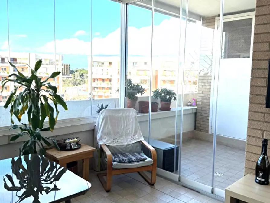Immagine 3 di Appartamento in vendita  in VIA RIVA LIGURE a Roma