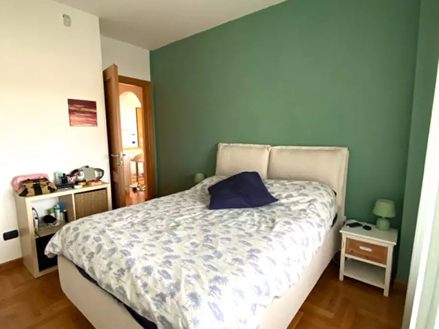 Immagine 13 di Appartamento in vendita  in VIA RIVA LIGURE a Roma