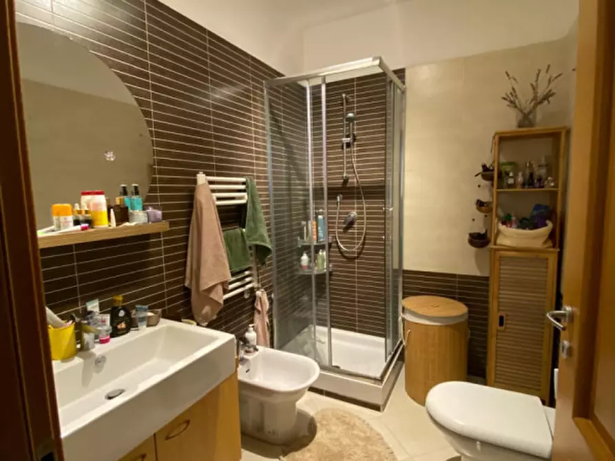 Immagine 16 di Appartamento in vendita  in VIA RIVA LIGURE a Roma