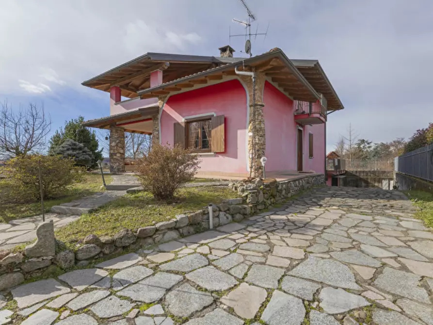 Immagine 1 di Casa bifamiliare in vendita  in via san giorgio 22 a Cureggio