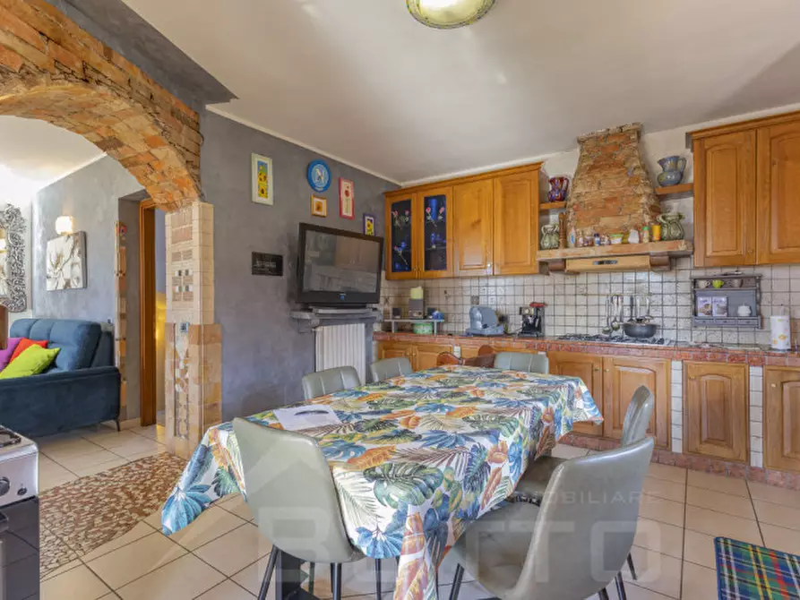 Immagine 4 di Casa bifamiliare in vendita  in via san giorgio 22 a Cureggio