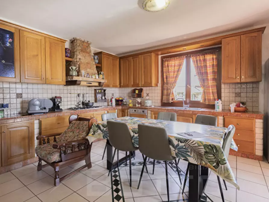 Immagine 5 di Casa bifamiliare in vendita  in via san giorgio 22 a Cureggio