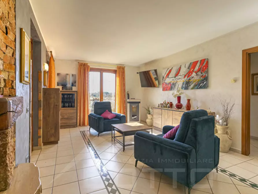 Immagine 6 di Casa bifamiliare in vendita  in via san giorgio 22 a Cureggio