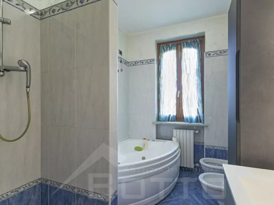 Immagine 11 di Casa bifamiliare in vendita  in via san giorgio 22 a Cureggio