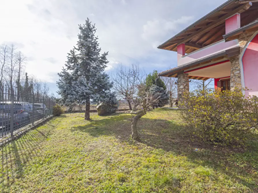 Immagine 25 di Casa bifamiliare in vendita  in via san giorgio 22 a Cureggio