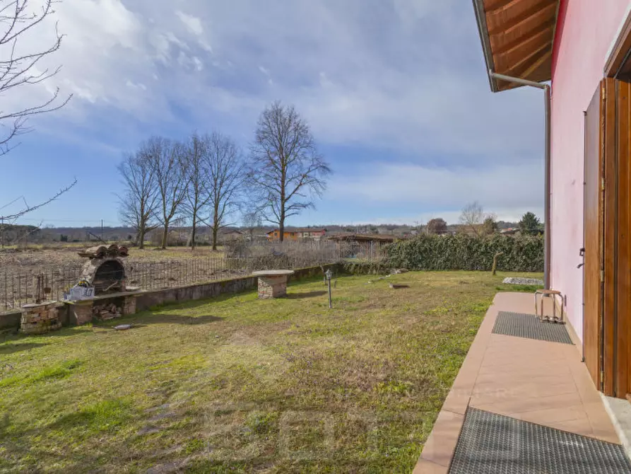 Immagine 26 di Casa bifamiliare in vendita  in via san giorgio 22 a Cureggio