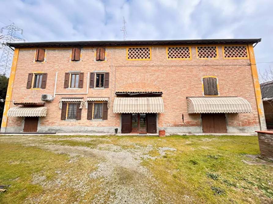 Immagine 3 di Casa bifamiliare in vendita  in via Folloni a Modena