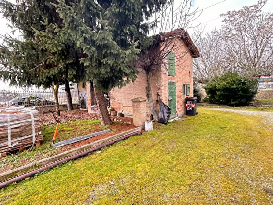 Immagine 3 di Casa bifamiliare in vendita  in via Folloni a Modena