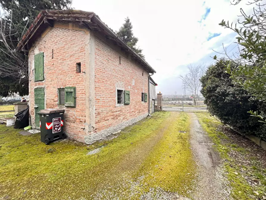 Immagine 5 di Casa bifamiliare in vendita  in via Folloni a Modena