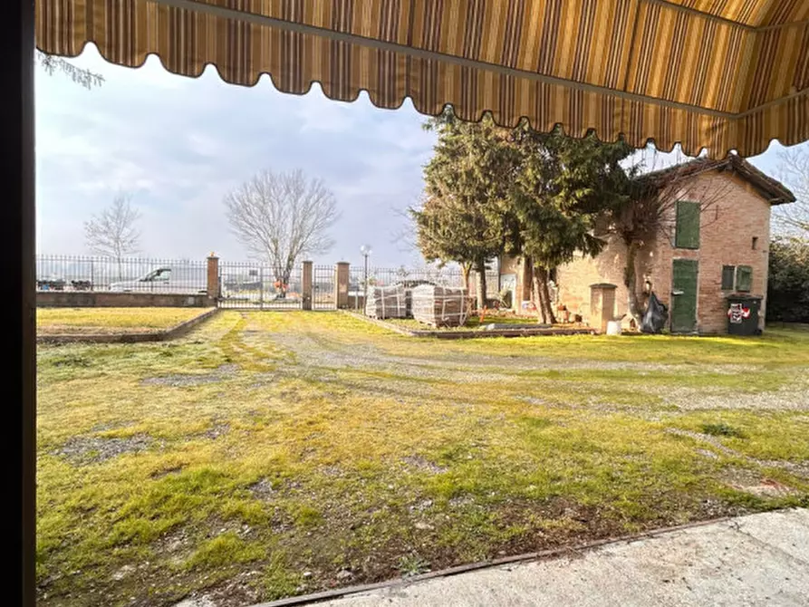 Immagine 6 di Casa bifamiliare in vendita  in via Folloni a Modena