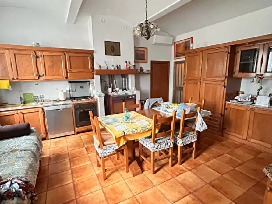 Immagine 8 di Casa bifamiliare in vendita  in via Folloni a Modena