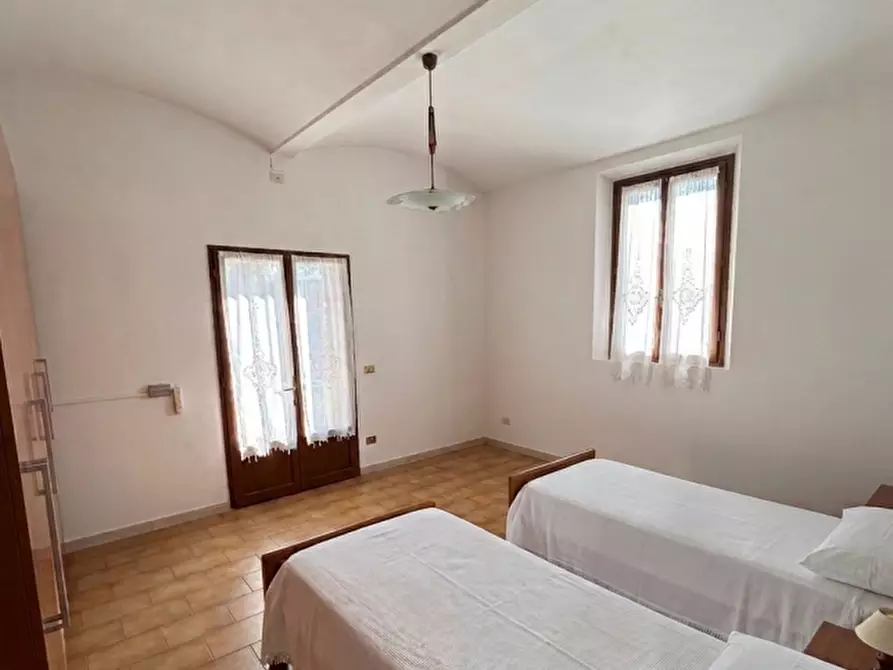 Immagine 19 di Casa bifamiliare in vendita  in via Folloni a Modena