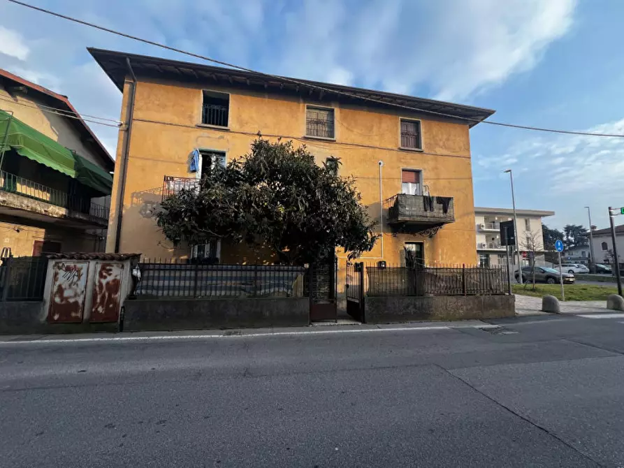 Immagine 2 di Appartamento in vendita  in Via Giacomo Matteotti a Rezzato