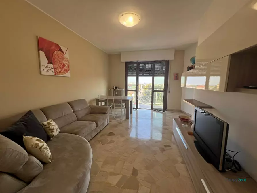 Immagine 5 di Appartamento in affitto  in Viale G. Mazzini, 12 a Abbiategrasso