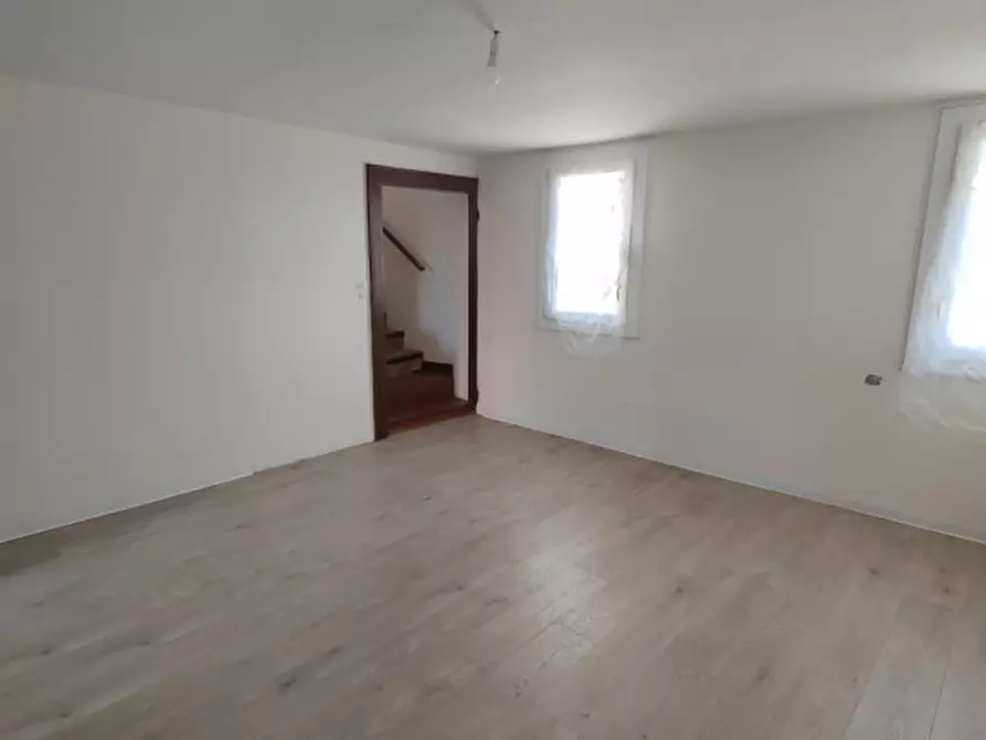 Immagine 4 di Villetta a schiera in vendita  in Via Meschio a Caneva