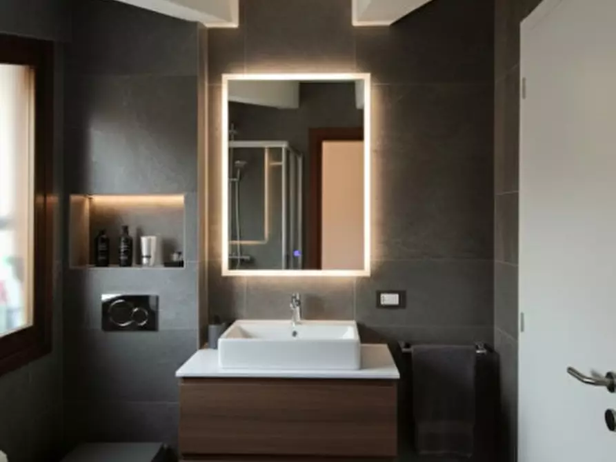 Immagine 3 di Attico in vendita  a Asolo