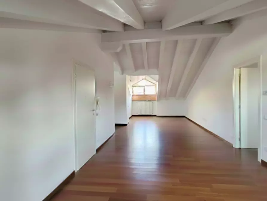 Immagine 10 di Attico in vendita  a Asolo