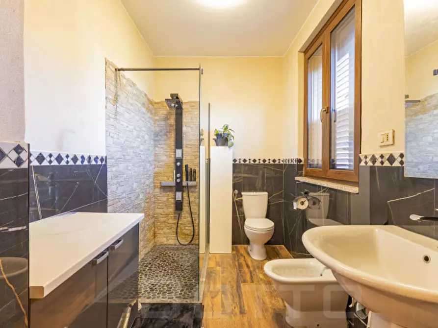 Immagine 14 di Villetta a schiera in vendita  in Via della Ciocca 94 a Borgomanero