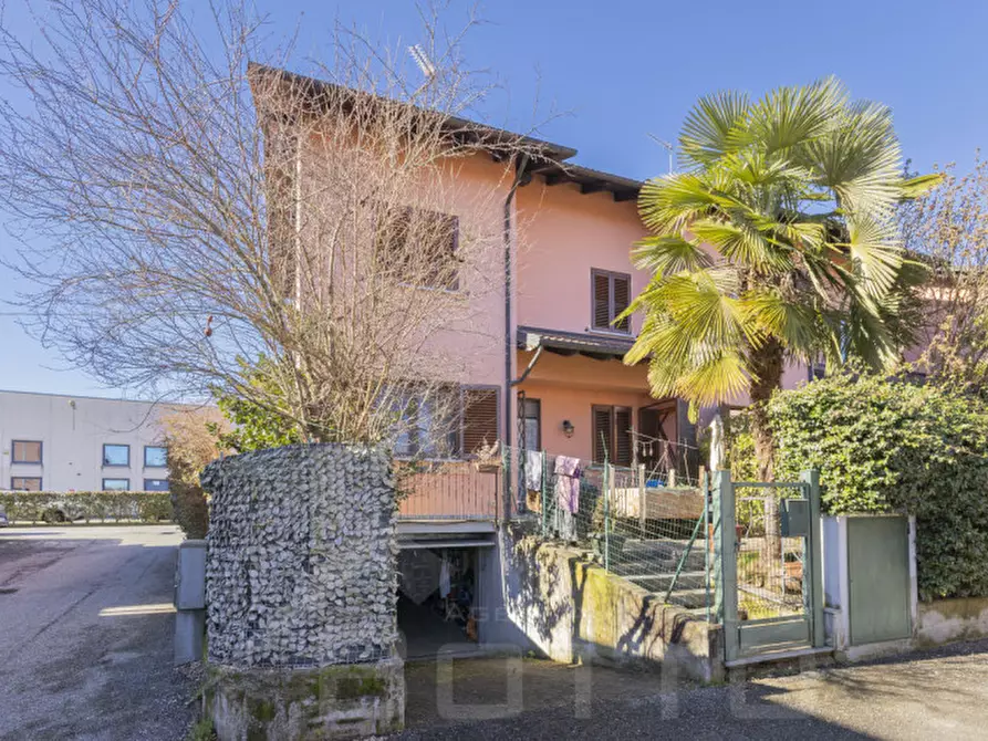 Immagine 24 di Villetta a schiera in vendita  in Via della Ciocca 94 a Borgomanero