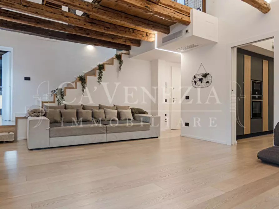 Immagine 3 di Appartamento in vendita  a Venezia