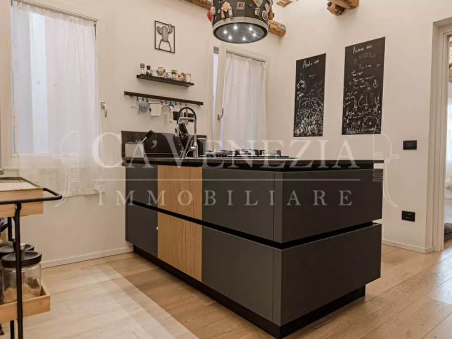 Immagine 5 di Appartamento in vendita  a Venezia