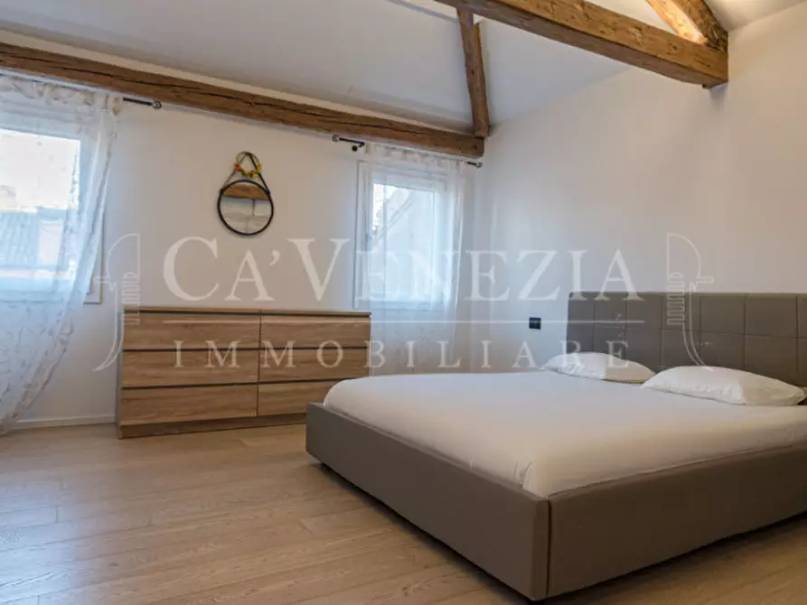 Immagine 19 di Appartamento in vendita  a Venezia