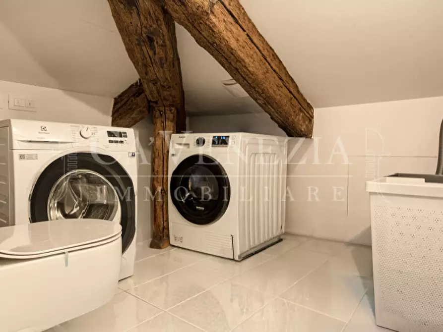 Immagine 25 di Appartamento in vendita  a Venezia