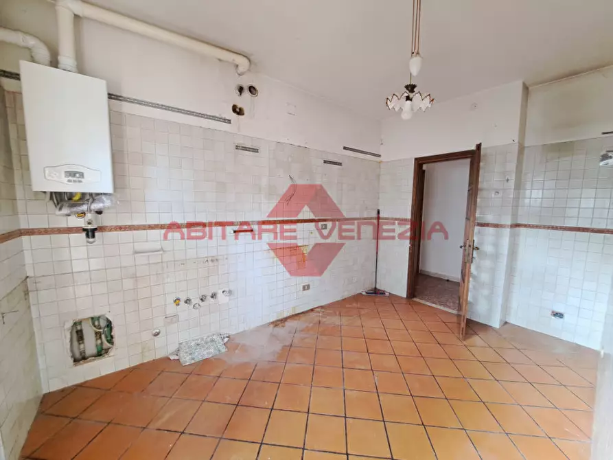 Immagine 3 di Appartamento in vendita  in Via malamocco a Venezia