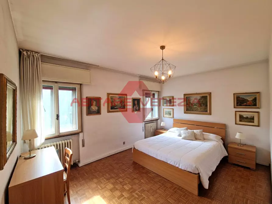 Immagine 3 di Appartamento in vendita  in Via malamocco a Venezia